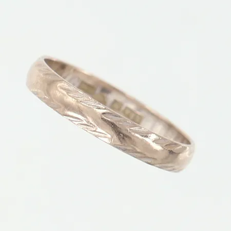 Ring med mönsterdekor stl:15½ bredd 0,5mm, vitguld, gravyr, 18K Vikt: 1,5 g