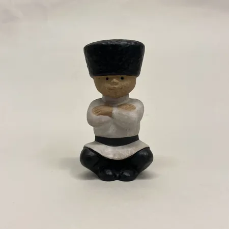 Figurin Ivan ur serien All världens barn, formgivare Lisa Larson, Gustavsberg, höjd 12,5cm, stengods
