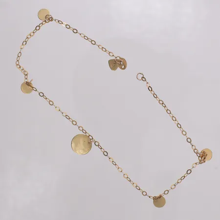 Vristlänk med berlocker längd ca 26cm, bredd 2,2-12,6mm, saknar lås. 14K Vikt: 2,1 g