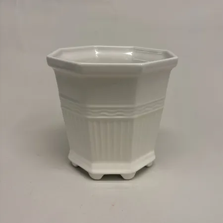 Ytterfoder Waldemarsudde nr 1, Ø13cm, höjd 13cm, design Prins Eugen år 1915, Gustafsberg Skickas med paket.