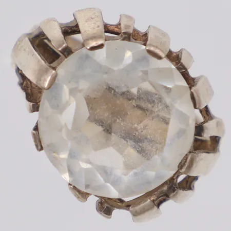 Ring med sten stl:16¾, skadad fattning, bucklig, silver 925/1000 Vikt: 5,9 g
