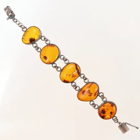 Armband med bärnsten längd17,5cm, bredd:25mm, kistlås, 925/1000 Silver bruttovikt 24,8 gram  Vikt: 0 g