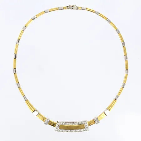 Collier halvstelt vit/gulguld med stenar, längd 45cm, bredd 4-14mm, mindre skevheter, 14K Vikt: 24,9 g