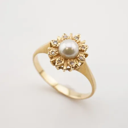 Ring m pärla, stl 16½(61), Ø11mm, 18k Vikt: 2,4 g