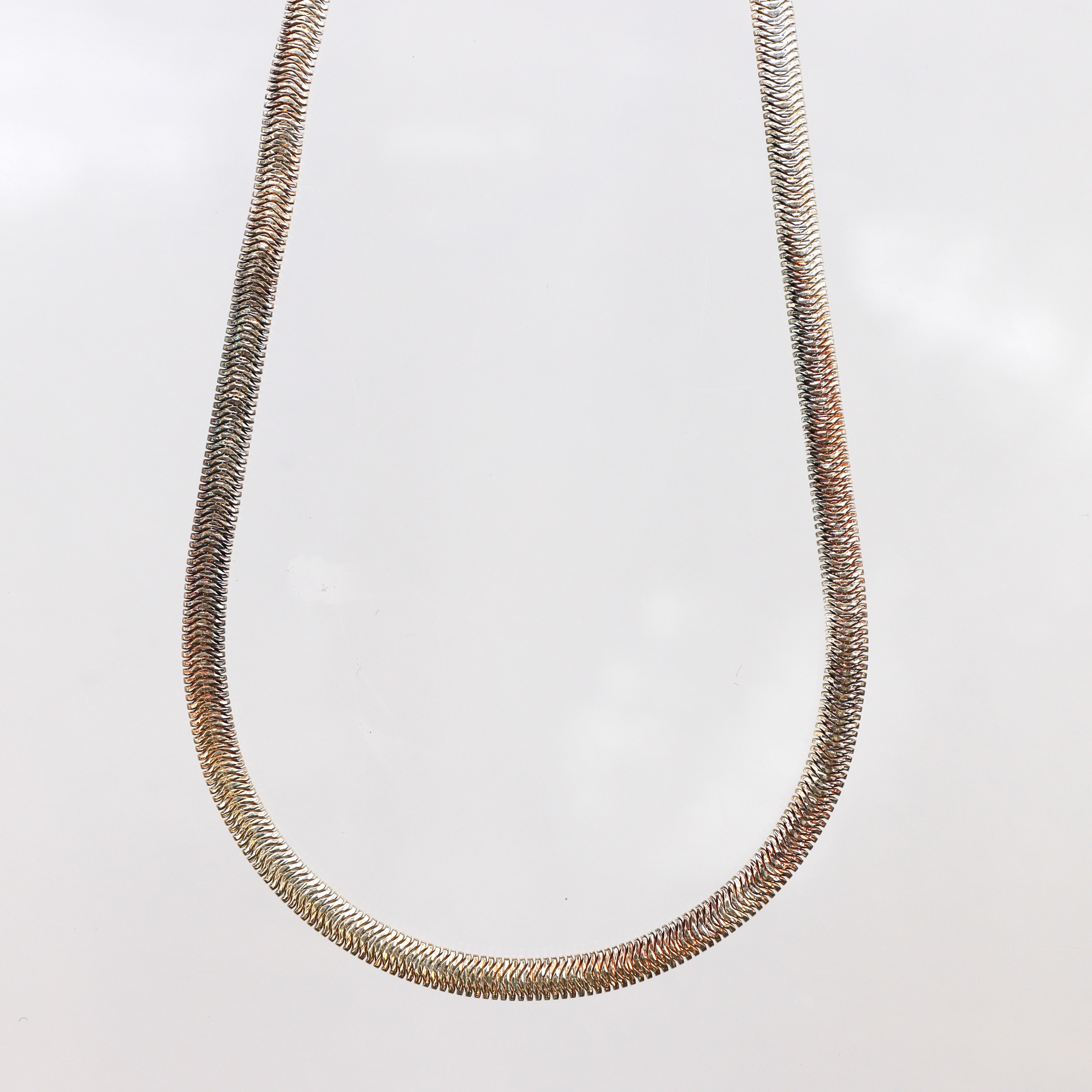 Collier 42-45cm, bredd: 4,3mm, ojämn länk, 925/1000 silver Vikt: 12,3 g