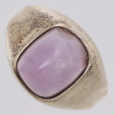 Ring med lila sten stl:16½, skadad sten, löst infattad, silver 835/1000 Vikt: 3,9 g