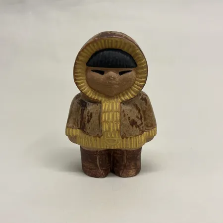 Figurin Eskimå ur serien All världens barn, formgivare Lisa Larson, Gustavsberg, höjd 12cm, stengods