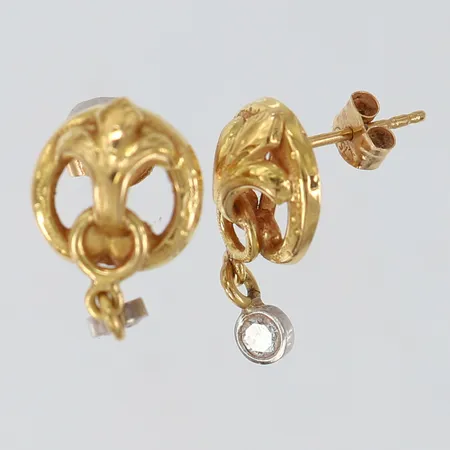 Örhängen med diamanter 2 x ca 0,07ct 17mm, omaka stoppar, fattning av diamanterna i vitguld, 18K Vikt: 2,5 g