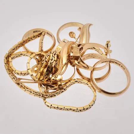 Diverse defekt guld 18K, 52,74g.