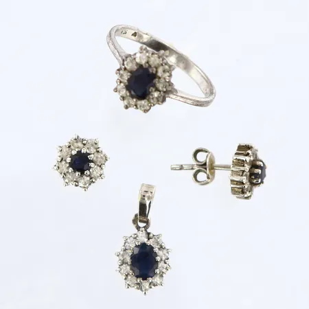 Set med hänge ring & örhängen med stenar, hänget ca 9mm, örhängen ca 7mm, ring stl:16¼, silver 925/1000 Vikt: 4,8 g