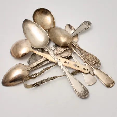 Diverse defekt silver, 830/1000, 229g.
