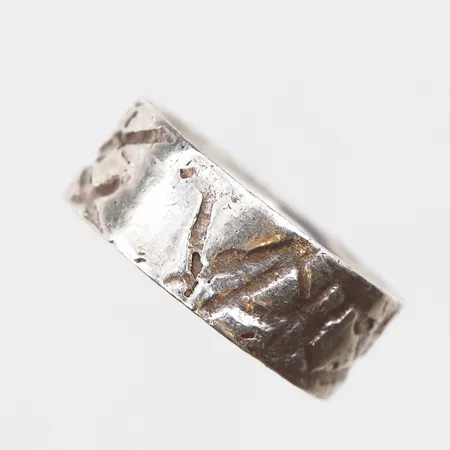 Ring Stl:18¾, bredd: 8,8mm925/1000 silver Vikt: 9,7 g
