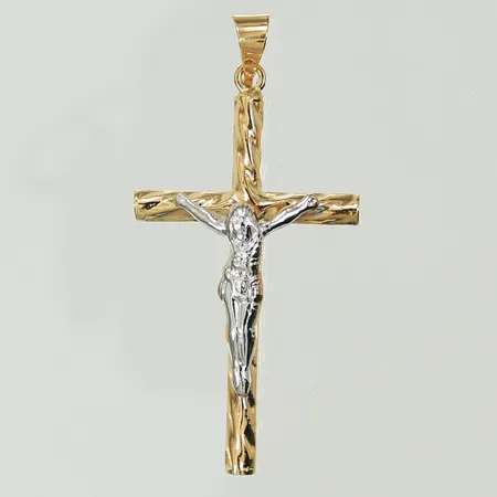 Hänge krucifix tvåfärgat längd 30mm, bredd 16mm, stämplad GHA, 18K, 1,1g Vikt: 1,1 g