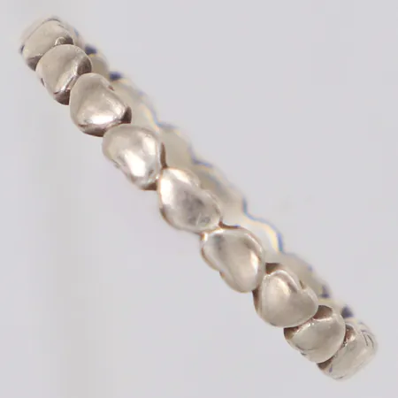 Ring stl:17¾, bredd 2mm, hjärtan, 925/1000 silver Vikt: 1,3 g