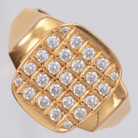 Ring med vita stenar stl:17¾, bredd 16mm, Alton, 18K Vikt: 9,3 g