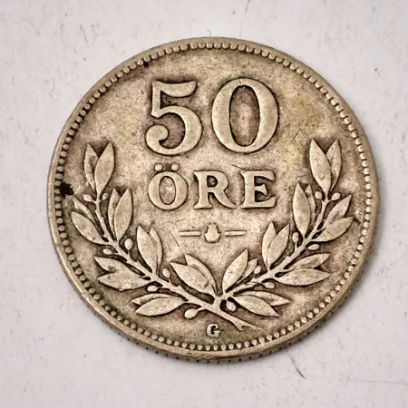 Mynt 50öre, år 1939, ca Ø22mm, 600/1000 silver, 4,94g.