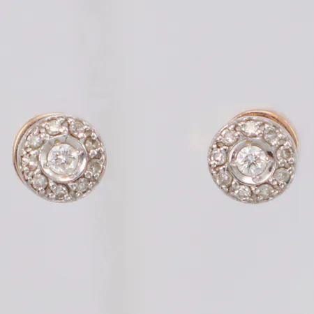 Örhängen med diamanter 2x ca 0,02ct 18x ca 0,005ct, bredd 5mm, skruvlås, 14K  Vikt: 1,6 g