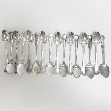 16 Teskedar, modell HANSA, längd 11,5cm, finska stämplar, 830/1000 silver Vikt: 204,0g Vikt: 204 g
