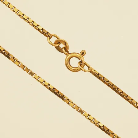 Kedja Venezia längd 65cm bredd 1,4mm 18K Vikt: 10,1 g