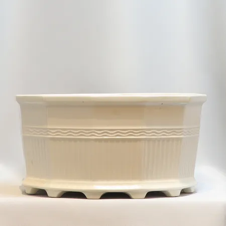 Ytterfoder, Waldemarsuddekruka nr 3, Ø25,5 cm, höjd 13cm, design Prins Eugen år 1915, Rörstrand, vitroporslin Skickas med postpaket.