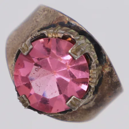 Ring med rosa sten stl:17, bredd 14mm, Hedbergs Guld Dalsjöfors 1974, nagg på sten, silver 830/1000 Vikt: 4,6 g