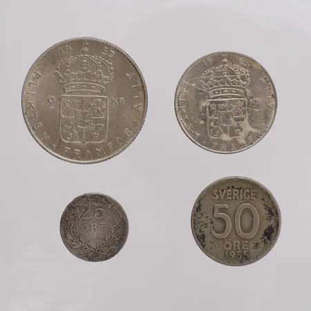 4 Svenska mynt, olika valörer, silver 400/1000 Vikt: 28,1 g