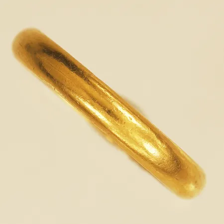 Ring stl:20½ bredd 3,8mm repig personlig gravyr 23K Vikt: 7,3 g