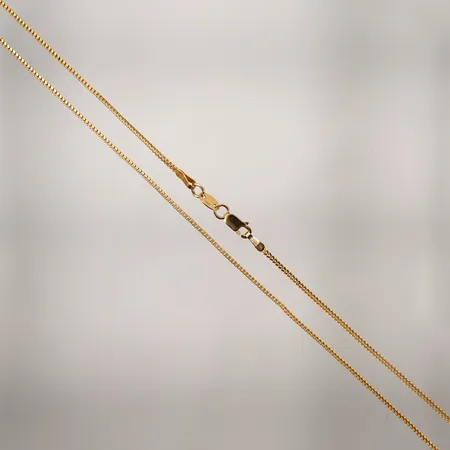 Kedja längd 45cm bredd 1,35mm 21k Vikt: 5,5 g