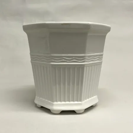 Ytterfoder Waldemarsudde nr 2, Ø15,5 cm, höjd 15,5cm, design Prins Eugen år 1915, Gustafsberg Skickas med paket.