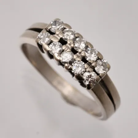 Ring stl:17 bredd 2,1-5,7mm, 10st diamant, 0,51ct, Lawepe Guldsmedsatelje, 1966, 18K vitguld, 5,05g.
