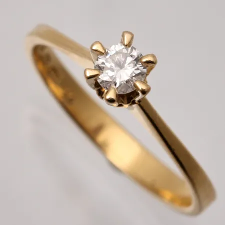 Stjärnring Pallas stl:16½ bredd 2,6-4,8mm 1st diamant 0,19ct, TW/SI, certifikat, 18K guld, 2,22g.