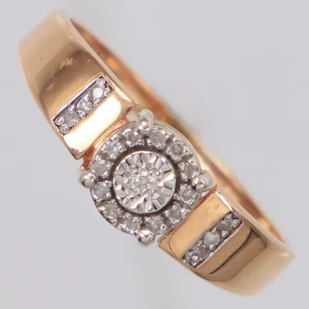 Ring med stenar stl:18¼, bredd 6,5mm, 14K  Vikt: 2,4 g