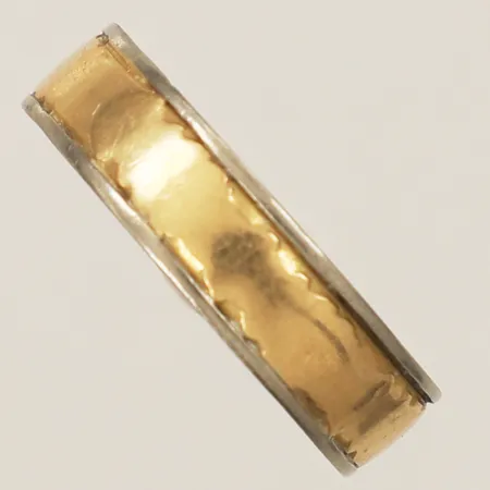 Ingenjörsring stl:20¼ bredd 5,6mm personlig gravyr  Vikt: 6,4 g