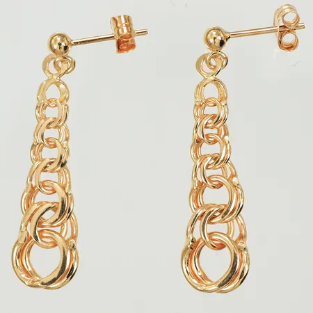 Ett par örhängen Bismarck längd 32mm bredd 3-8mm 18K 3,6g