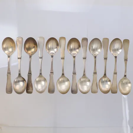 12 Kaffeskedar modell Uppsala längd 11cm, silver 830/1000 Vikt: 153,3 g