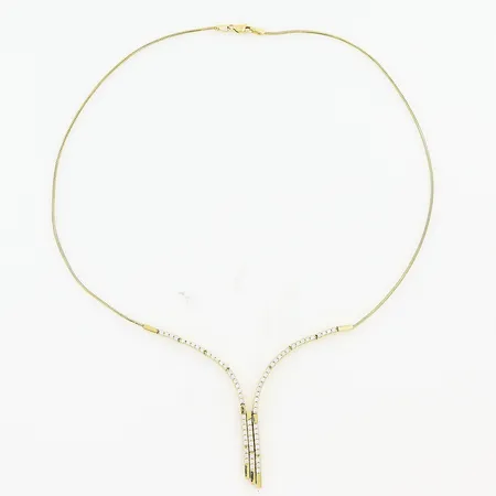 Collier halvstelt med vita stenar längd 46cm, längd stel del 8cm, lås behöver justeras, 14K. Vikt: 11,3 g