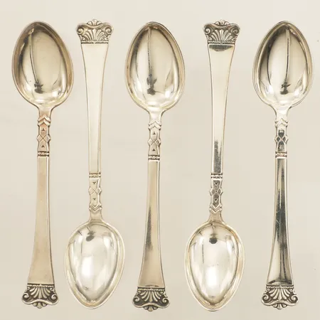 Fem kaffesked längd 10,5cm silver 830/1000 Vikt: 46,5 g