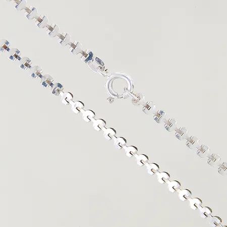 Collier längd 41cm bredd 2,7mm brott på länk silver 835/1000 Vikt: 3,5 g