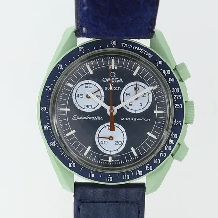 Herrur Omega X Swatch Moonswatch Mission on Earth bioceramic quartz Ø42mm kronograf velcro-band plexiglas certifikat/garantikort 2022 box behov av batteribyte.