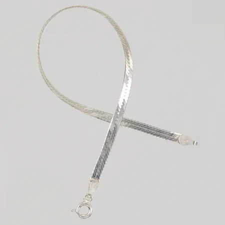 Armband manglad modell längd 18,5cm, bredd 3,6mm, italienska stämplar, 925/1000 silver, Vikt: 2,7 g