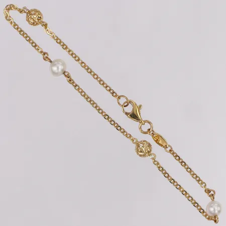 Armband med odlade sötvattenpärlor längd 18,5cm, bredd 1mm-4,7mm GHA 18K Vikt: 2,6 g