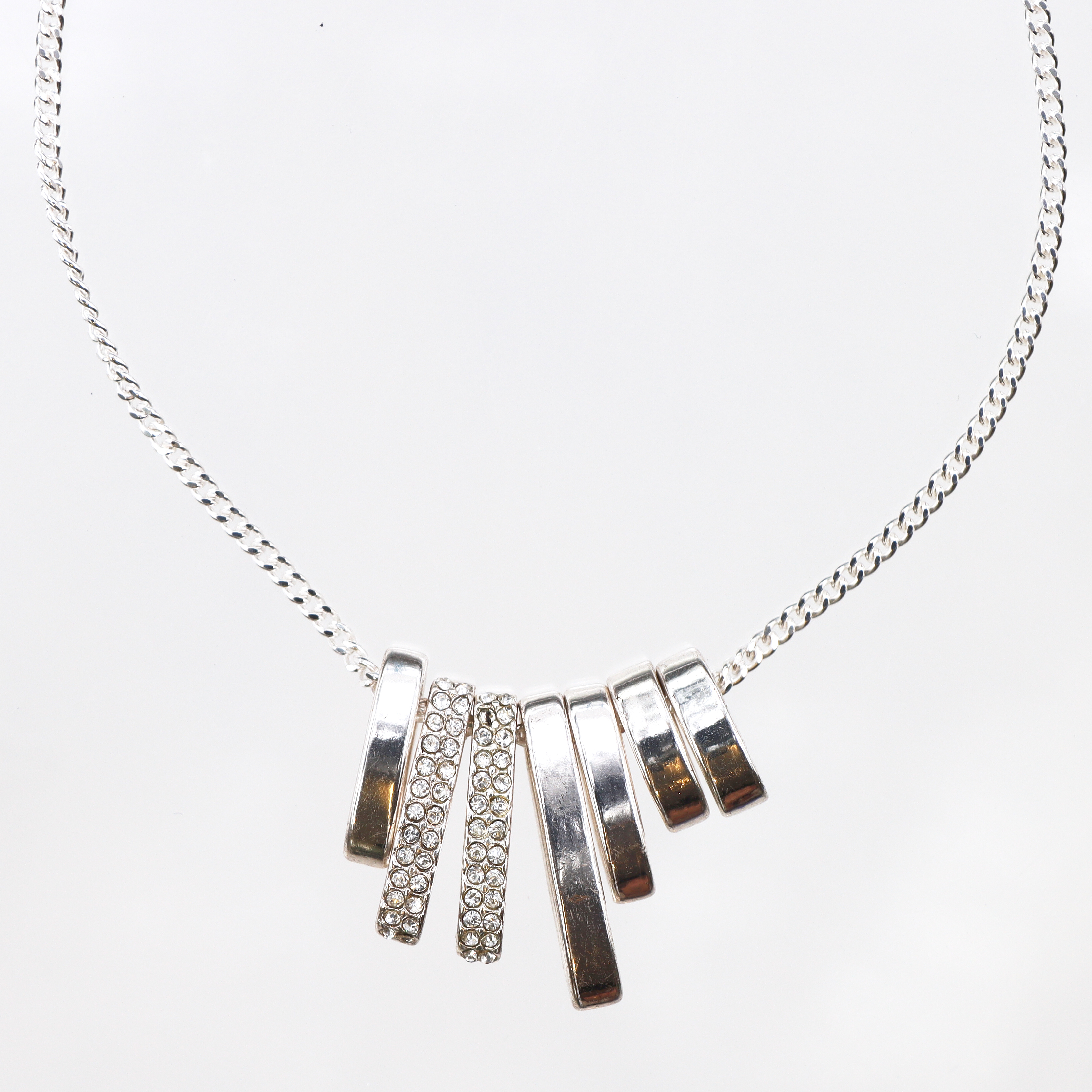 Collier med vita stenar, 60cm, bredd: 2mm, 925/1000 silver Vikt: 14,5 g