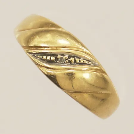 Ring med diamant 0,005ct stl:17¼ bredd 1,8mm GHA 18K Vikt: 3 g