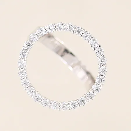 Ring med vita stenar Sif Jakobs stl:17¼ bredd: 3,7-19mm silver 925/1000 Vikt: 4,1 g