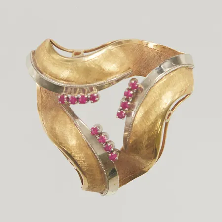 Brosch med 12 rosa safirer 40mm 18K, 10,4g.