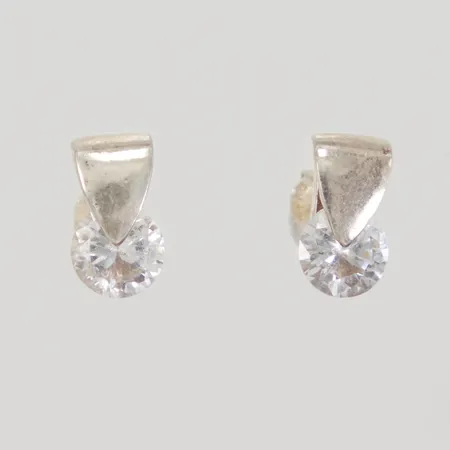 Örhängen med vita stenar längd ca 10,6mm, bredd 6mm, stift, smärre nagg, Guldfynd, 925/1000 silver, Vikt: 2,1 g