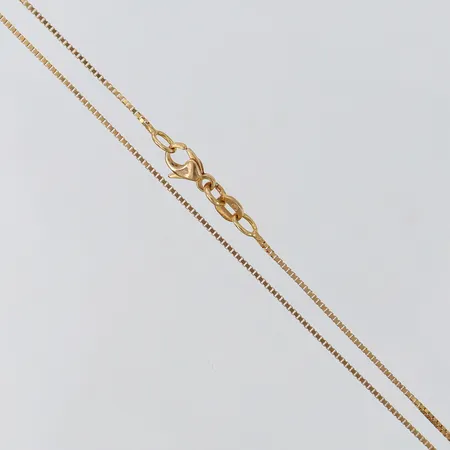 Kedja Venezia längd 41,5cm bredd 0,8mm 18K. Vikt: 2,7 g