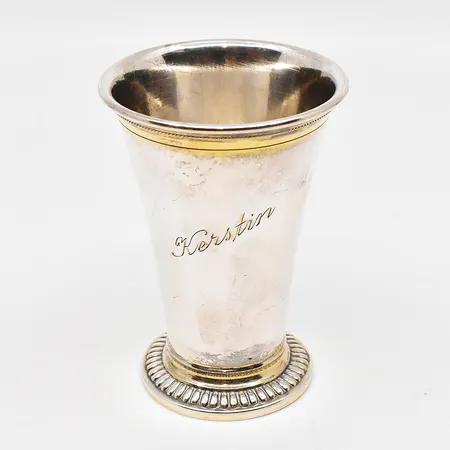 Pokal höjd 8,5cm graverad nysilver