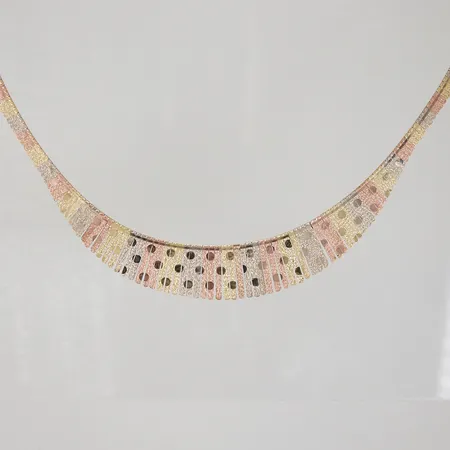 Collier halvstelt Tricolor längd ca 41cm, bredd ca 6,2 - 23,2mm, smärre bruksslitage, 14K Vikt: 38,9 g