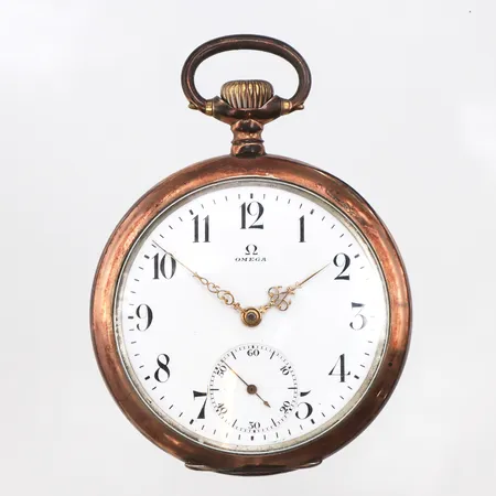 Fickur Omega 52mm, boettnr: 5944967, graverad innerboett, 800/1000 silver, 94,8g.